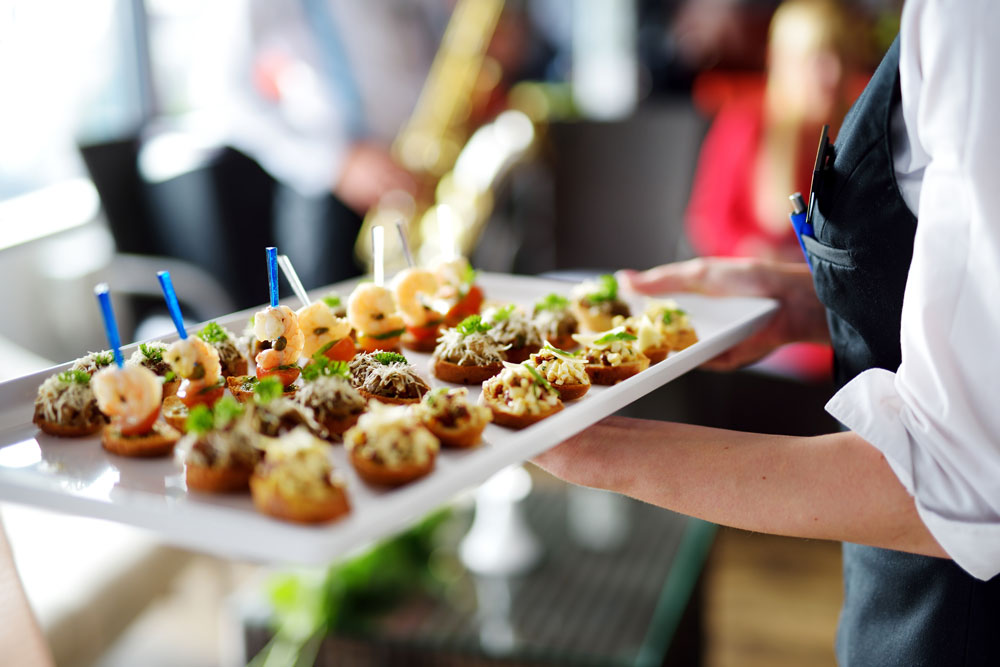 AdobeStock_94784421_ catering